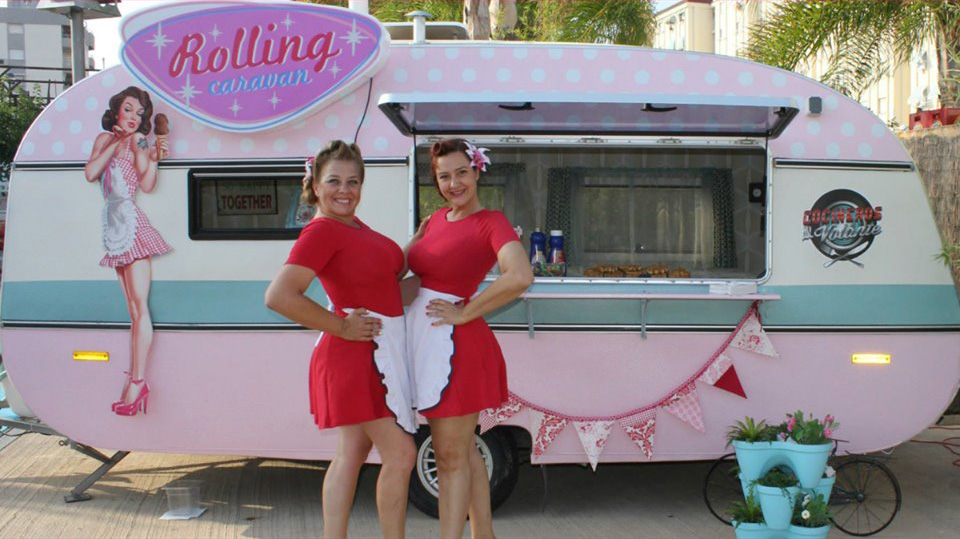 THE ROLLING CARAVAN THE ROLLING CARAVAN